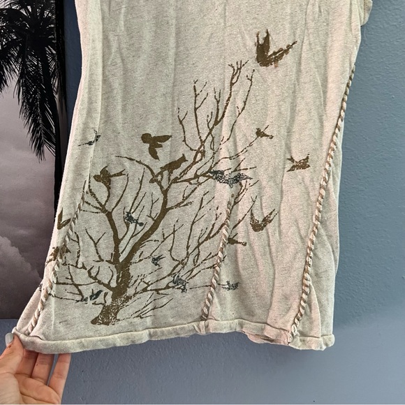 Embroidered Tshirt with Tree and Birds - Picture 11 of 14